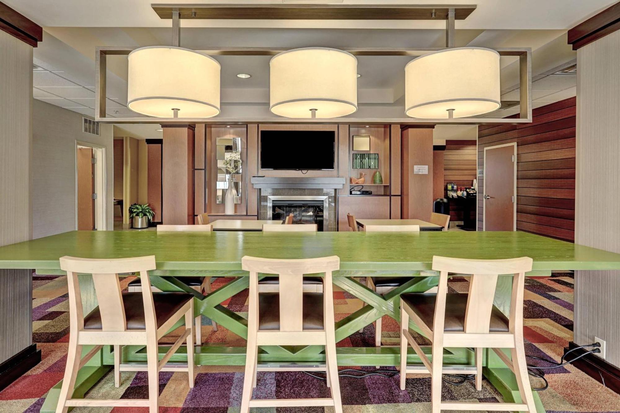 Fairfield Inn & Suites By Marriott Edison - South Plainfield Bagian luar foto