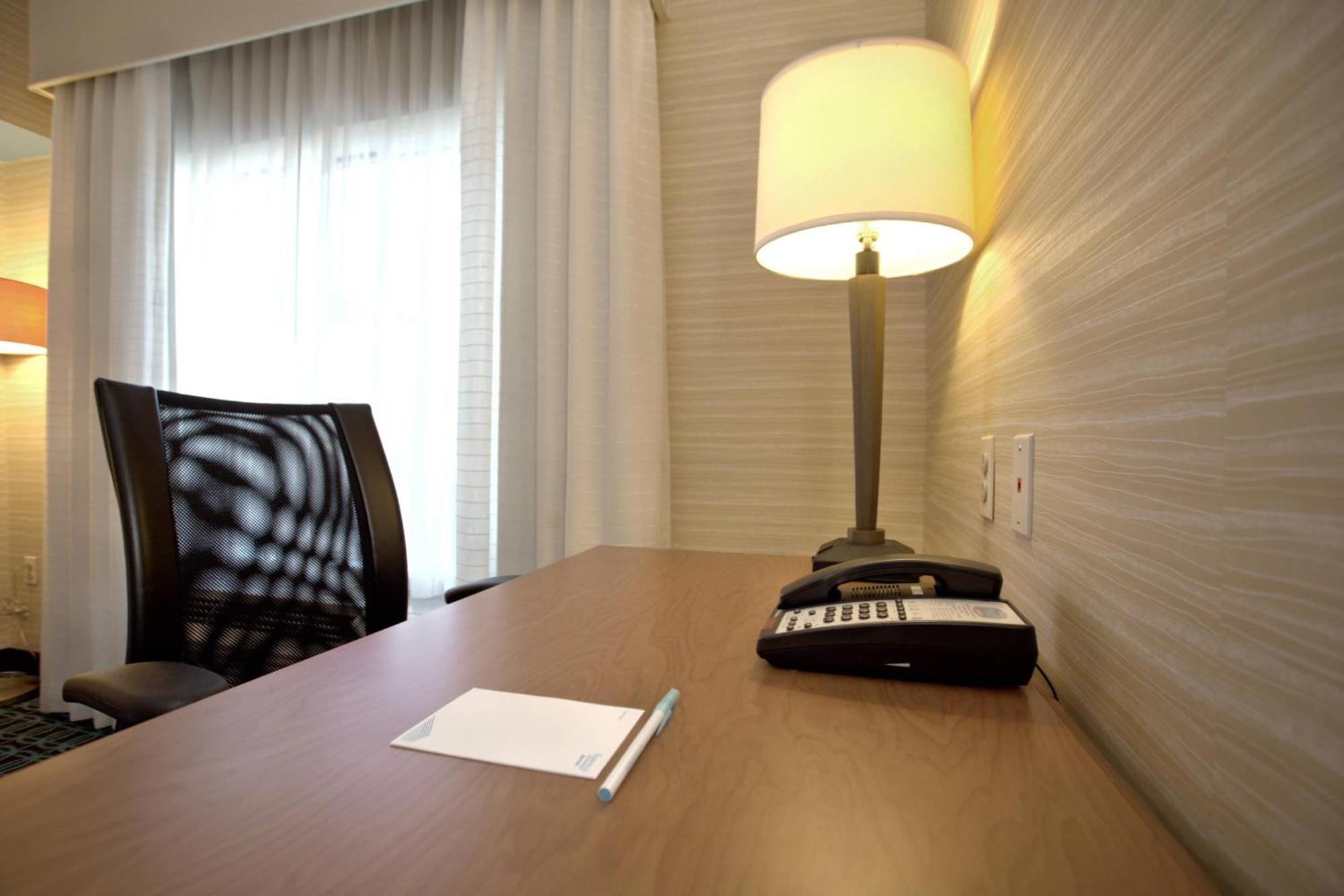 Fairfield Inn & Suites By Marriott Edison - South Plainfield Bagian luar foto
